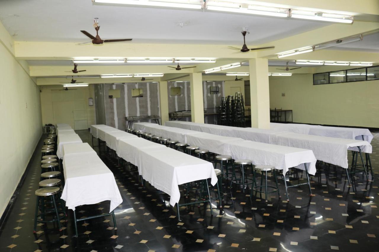 Hotel Siva Sakthi Tiruvannāmalai Exteriör bild