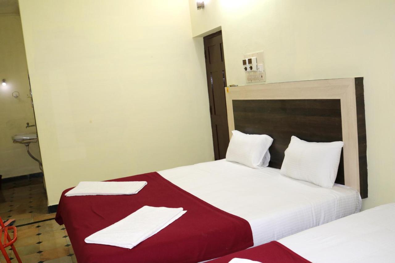 Hotel Siva Sakthi Tiruvannāmalai Exteriör bild
