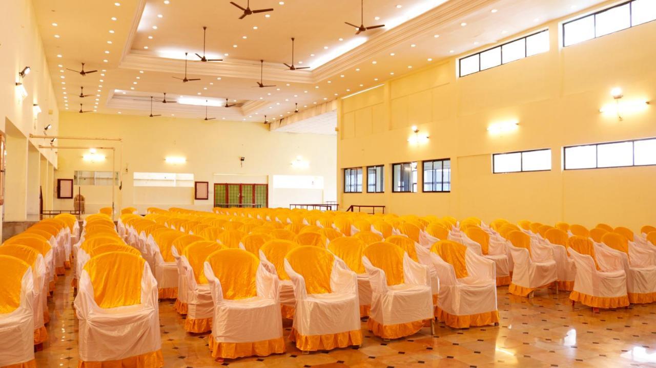 Hotel Siva Sakthi Tiruvannāmalai Exteriör bild