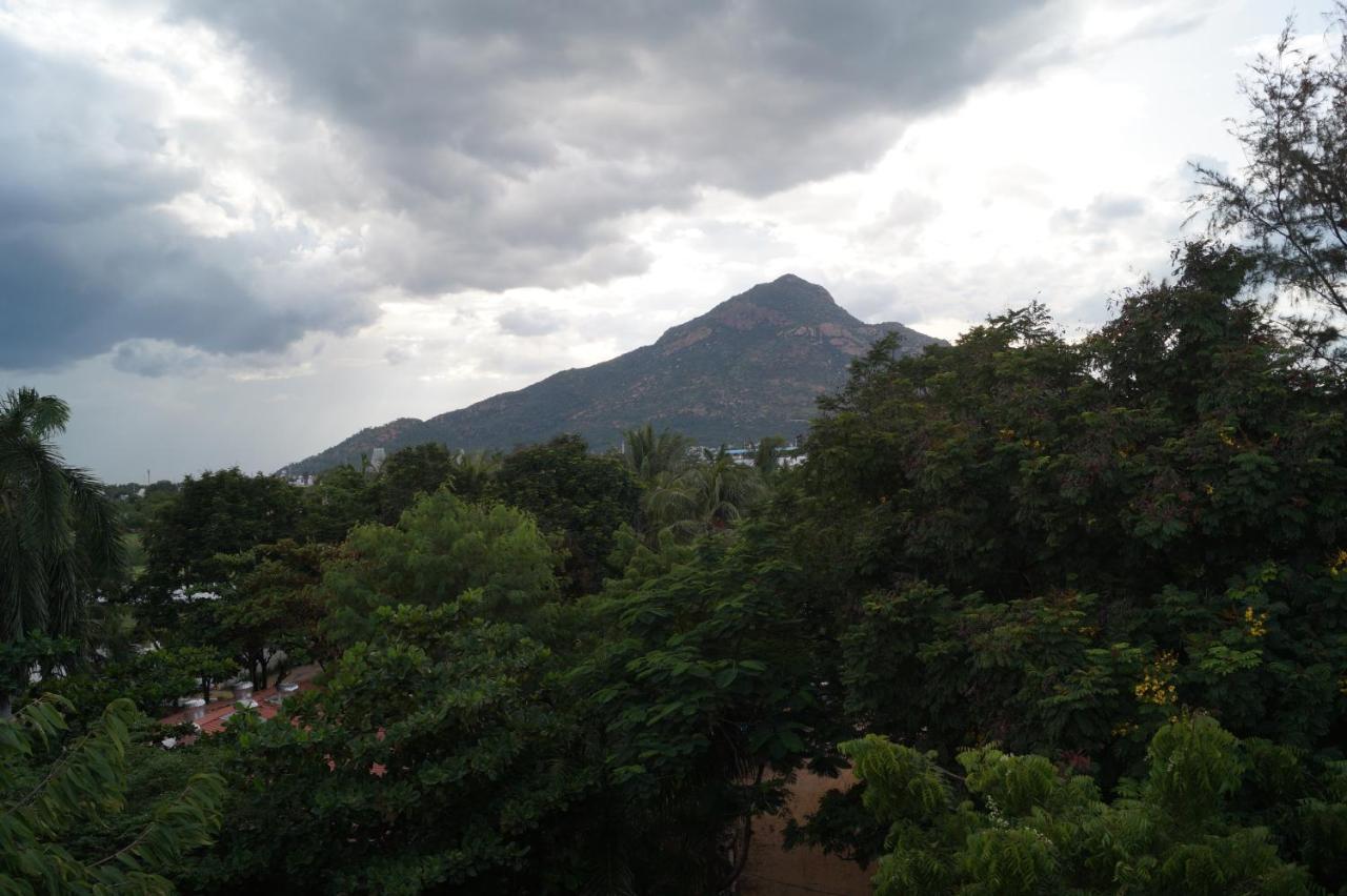 Hotel Siva Sakthi Tiruvannāmalai Exteriör bild