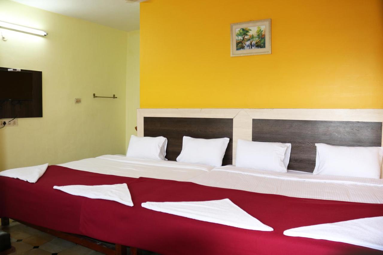 Hotel Siva Sakthi Tiruvannāmalai Exteriör bild