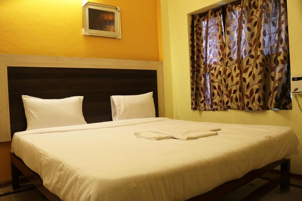 Hotel Siva Sakthi Tiruvannāmalai Exteriör bild