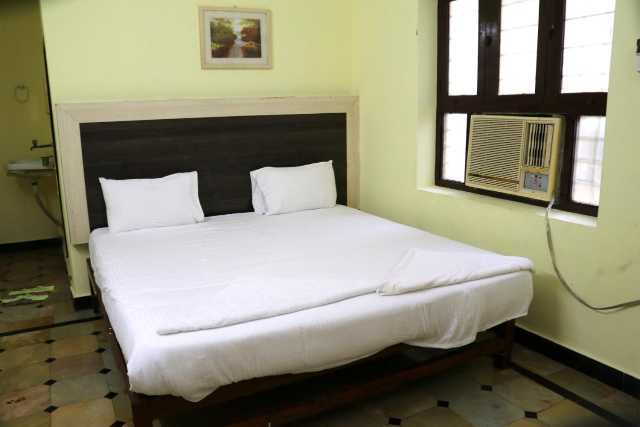 Hotel Siva Sakthi Tiruvannāmalai Exteriör bild