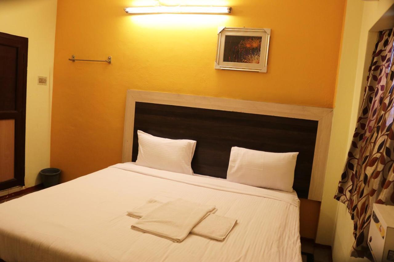 Hotel Siva Sakthi Tiruvannāmalai Exteriör bild