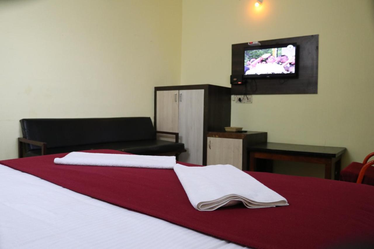 Hotel Siva Sakthi Tiruvannāmalai Exteriör bild