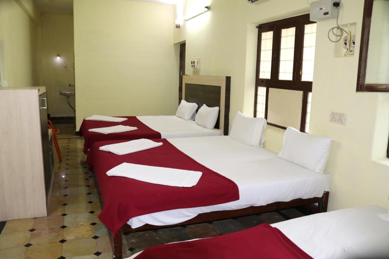 Hotel Siva Sakthi Tiruvannāmalai Exteriör bild
