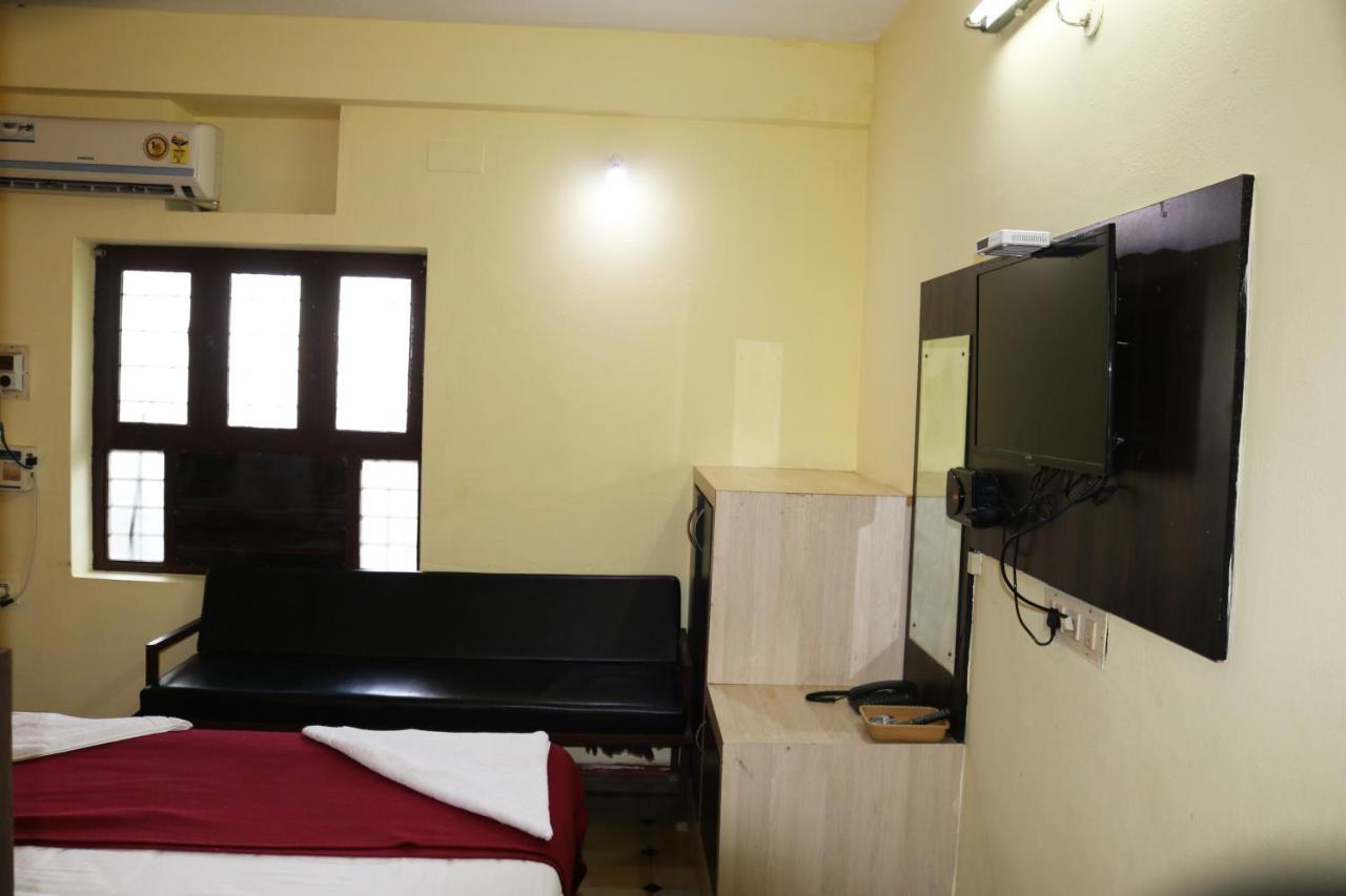 Hotel Siva Sakthi Tiruvannāmalai Exteriör bild