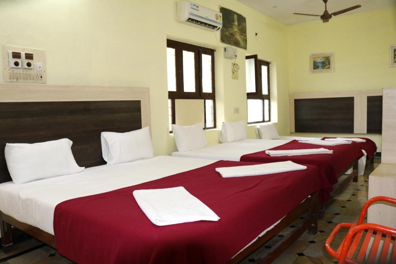 Hotel Siva Sakthi Tiruvannāmalai Exteriör bild