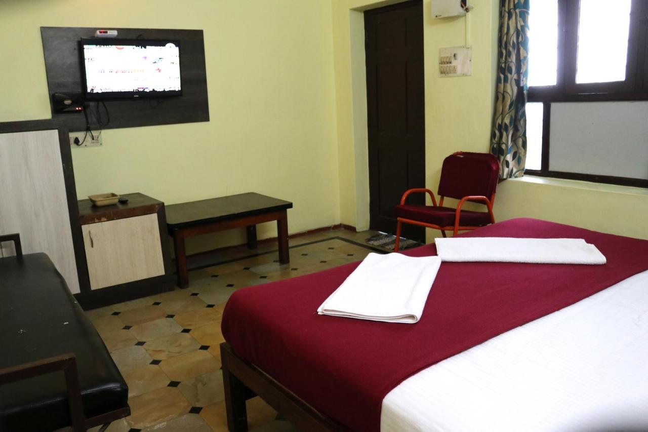 Hotel Siva Sakthi Tiruvannāmalai Exteriör bild