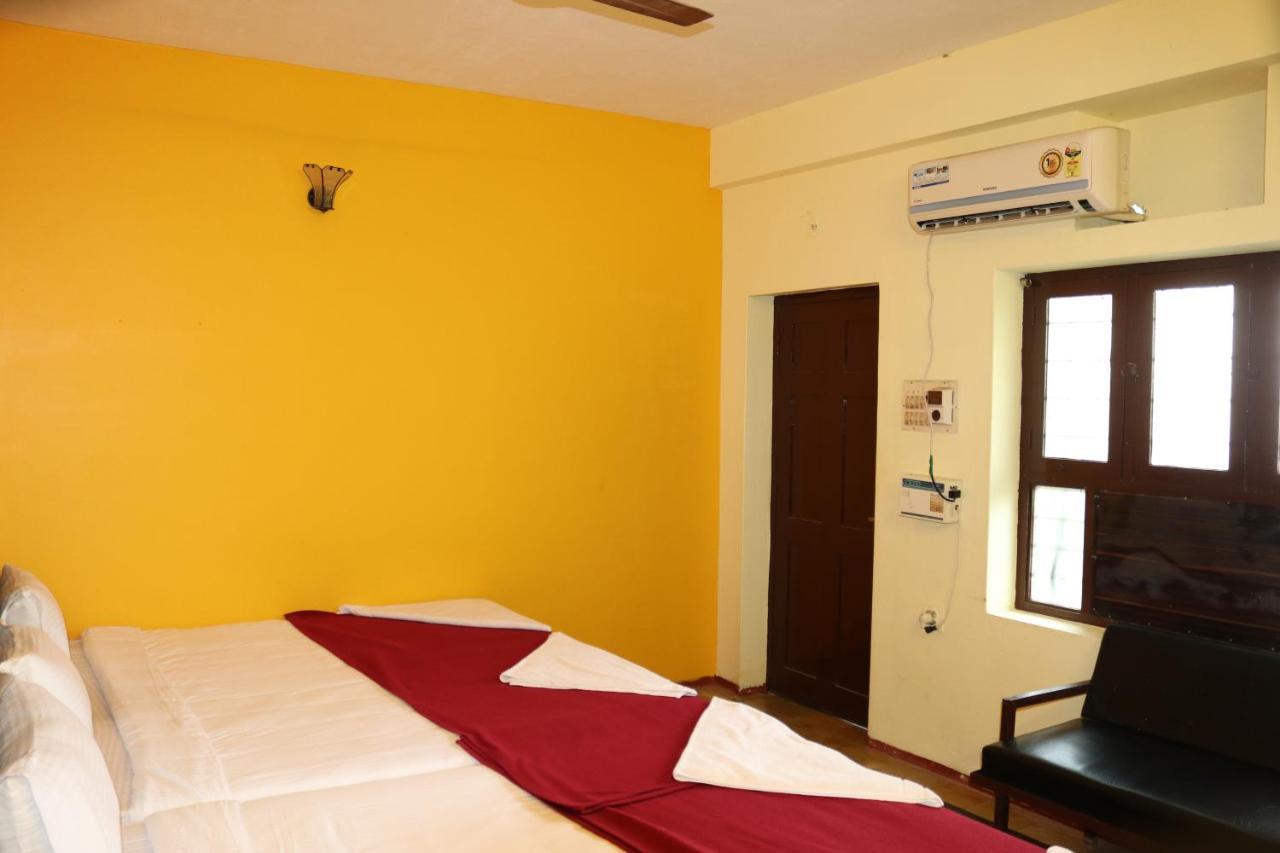 Hotel Siva Sakthi Tiruvannāmalai Exteriör bild
