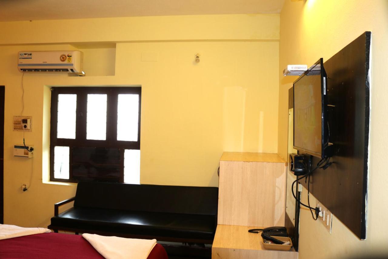 Hotel Siva Sakthi Tiruvannāmalai Exteriör bild